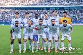 《球场地理学：为什么芬威球场的“绿色怪物”是投手的噩梦？》